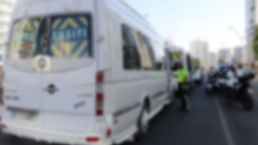 Serviste unutulan çocuk kayboldu: Polisler devriye sırasında buldu aile şikayetçi olmadı