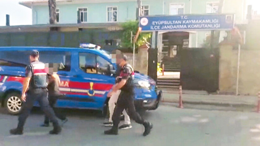Yakalanan 2 şahıs, tutuklanarak cezaevine gönderildi.