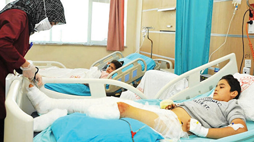 İyed (12) ve kız kardeşi Rines Bathavi (10)