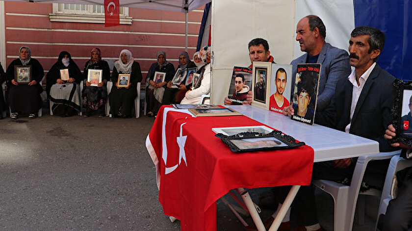 HDP önündeki ailelerin evlat nöbeti 74’üncü günde.