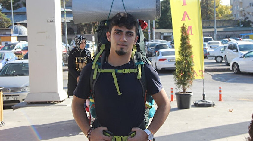 Otostopla Dunyayi Gezen Gezgin