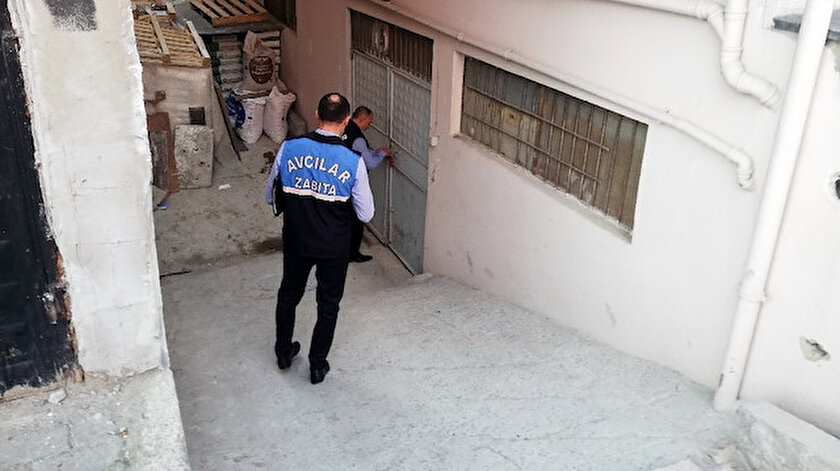 İhbar üzerine olay yerine polis ve zabıta ekipleri geldi.