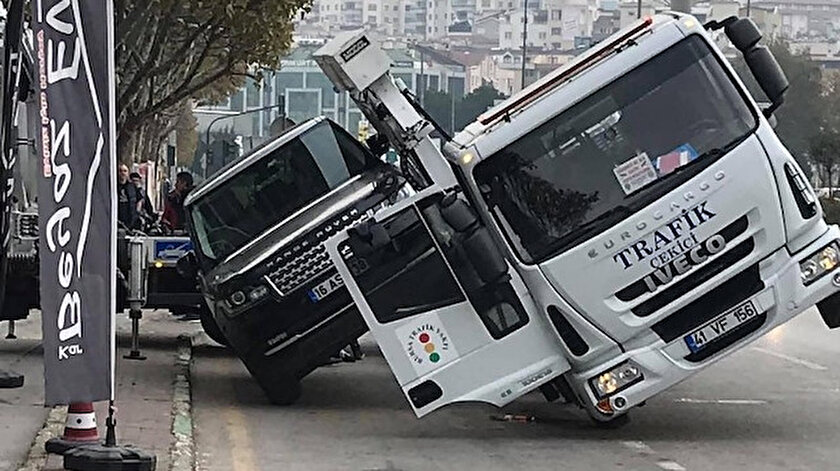 bursa da milyonluk araci kaldirmaya calisan cekici yan yatti yeni safak