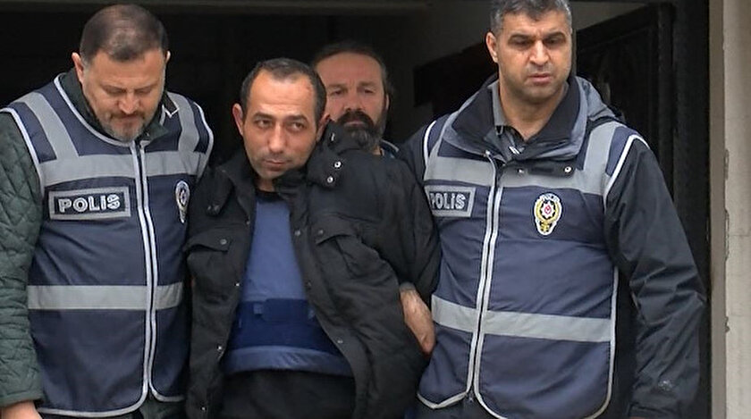 Özgür Arduç, Ceren Özdemir'i bıçaklayarak öldürdü.