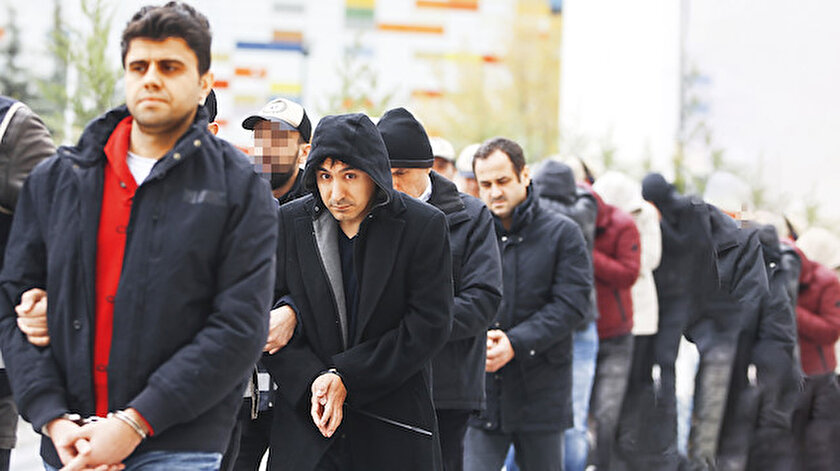 Pazarlamacı FETÖ'cüler yakalandı.