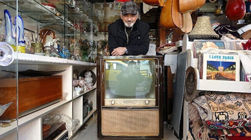 Antika televizyonun fiyatı dudak uçuklattı!
