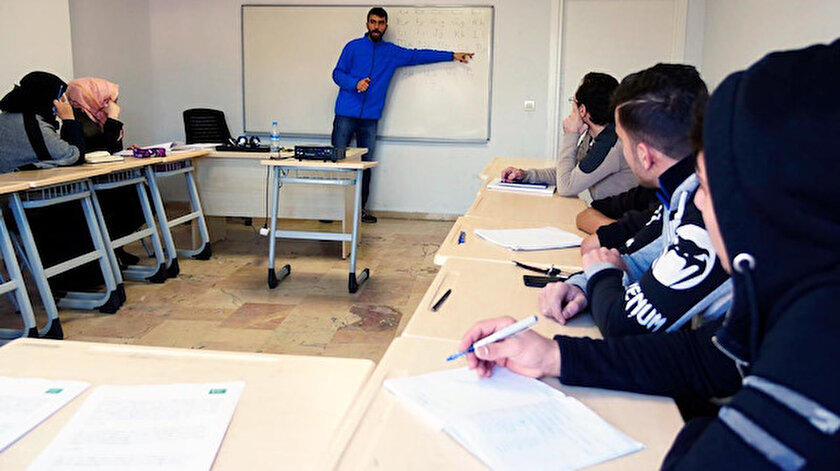 15 bin yabancı öğrenci, açılan kurslar sayesinde Türkçe konuşmaya başladı.