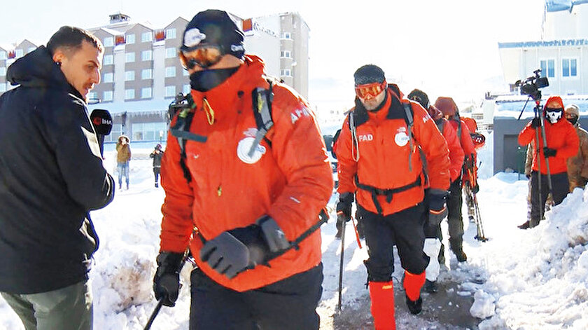 Uludağ’da kaybolan dağcıları aramak için 40 kişilik özel ekip oluşturuldu.