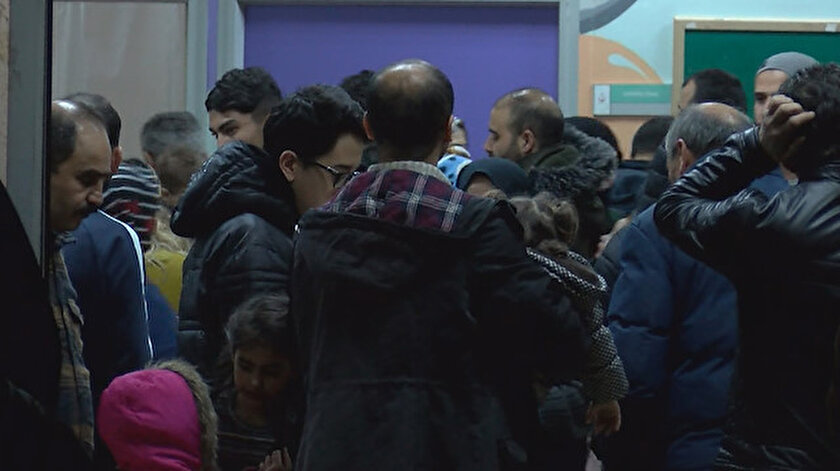 İstanbulda acil servislerde yoğunluk: Sağlık personeli bile hasta