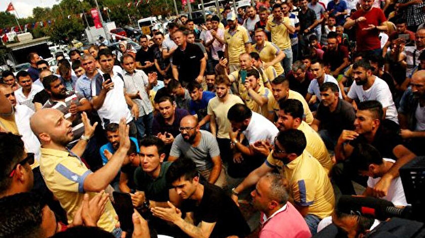 İşten çıkarılanlar İBB önünde oturma eylemi yapmıştı.
