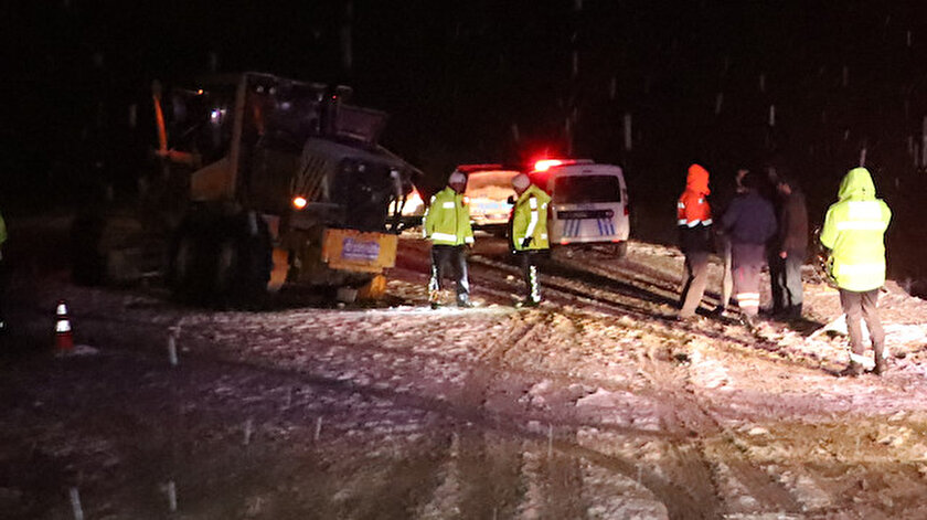 Erzincan Da Yolcu Otobusu Devrildi 12 Kisi Yaralandi