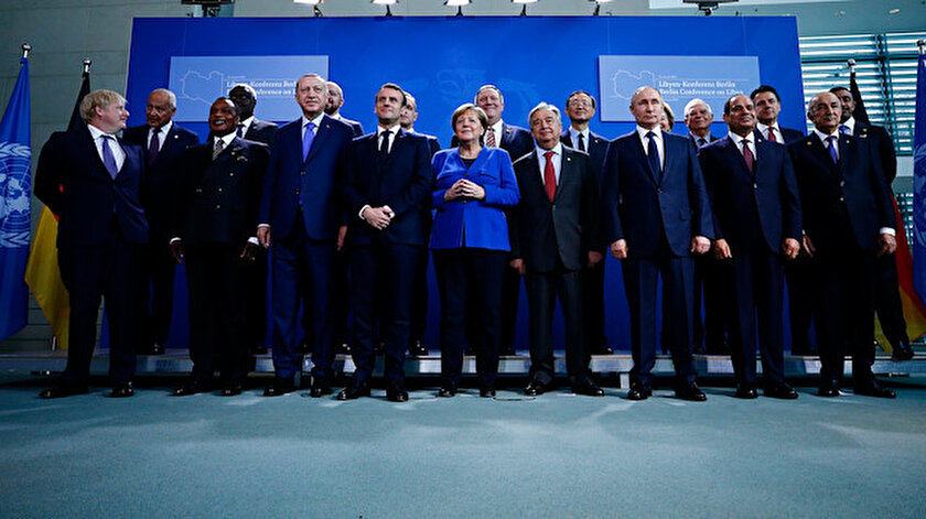 Liderler zirve öncesi aile fotoğrafı çektirdi.