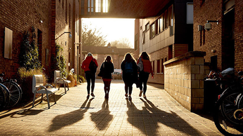 Exeter Üniversitesi Filistin Dostları Grubu, üniversitenin silah şirketleriyle ilişkisini kesmesini talep ediyor.