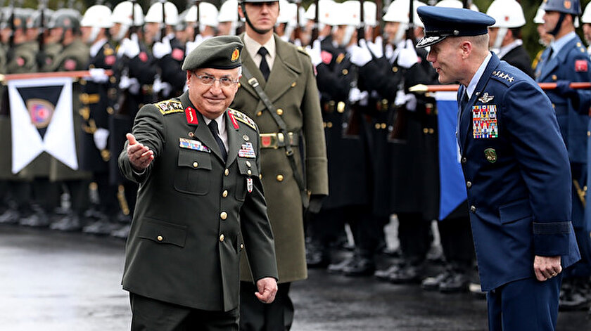Yeni uygulama Genelkurmay Başkanı Orgeneral Yaşar Güler'in NATO Avrupa Müttefik Kuvvetler Komutanı Orgeneral Tod Wolters'i karşıladığı törende de dikkat çekti. 