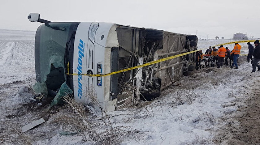 Kayseri De Tur Otobusu Devrildi 43 Yarali