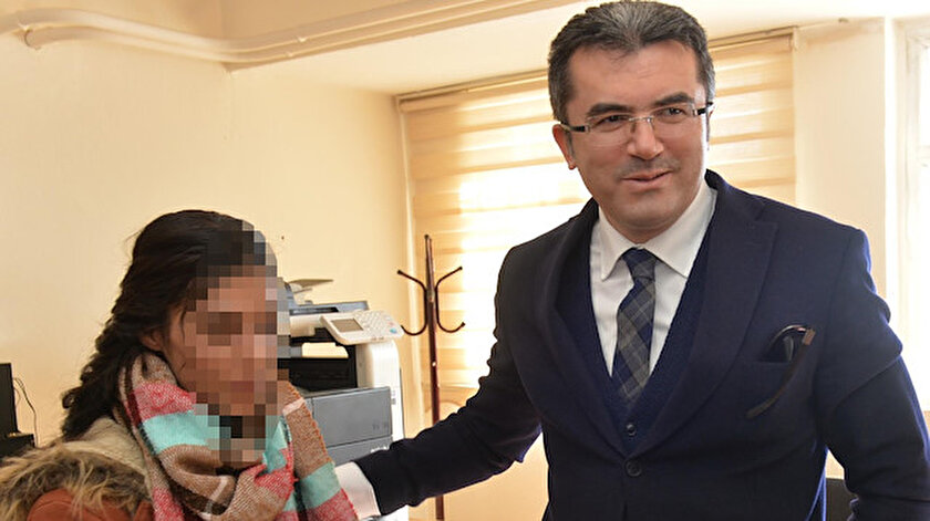 Genç kızlar, Açıköğretim Lisesi'ne kaydedildi.