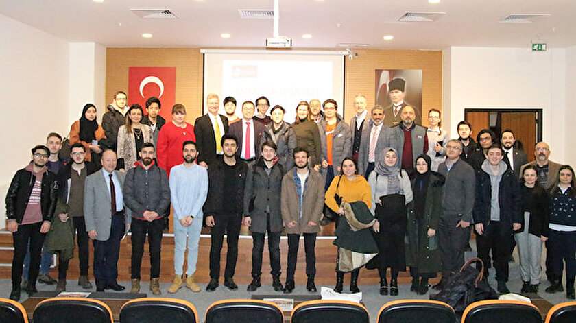 OSTİM Teknik Üniversitesi öğrencilerinin yoğun katılımıyla gerçekleşen etkinlik, öğrencilerden gelen soruların yanıtlanması ile sona erdi.