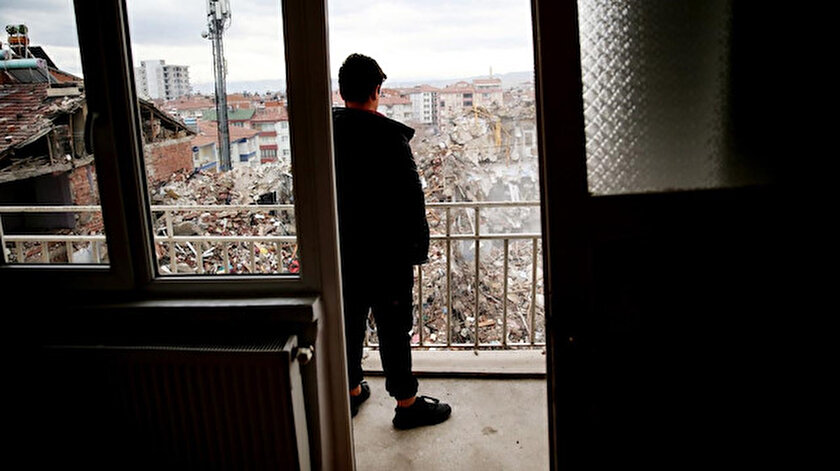 Depremler vatandaşı korkuttu: Yıllık 220 liraya evlerini garantiye alıyorlar