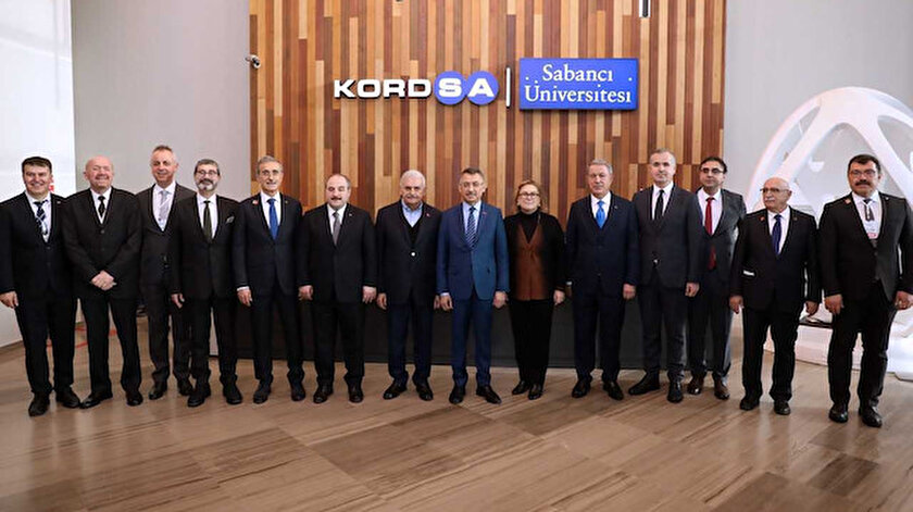Ziyaret sonrası hatıra fotoğrafı da çekildi.