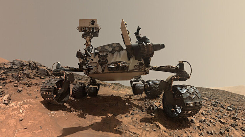 Curiosity etrafı meraklı gözlerle izliyor
görsel: nasa