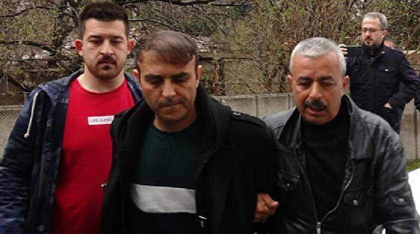 Bayram Şahin, boşanma aşamasındaki eşini başından vurarak öldürdü.