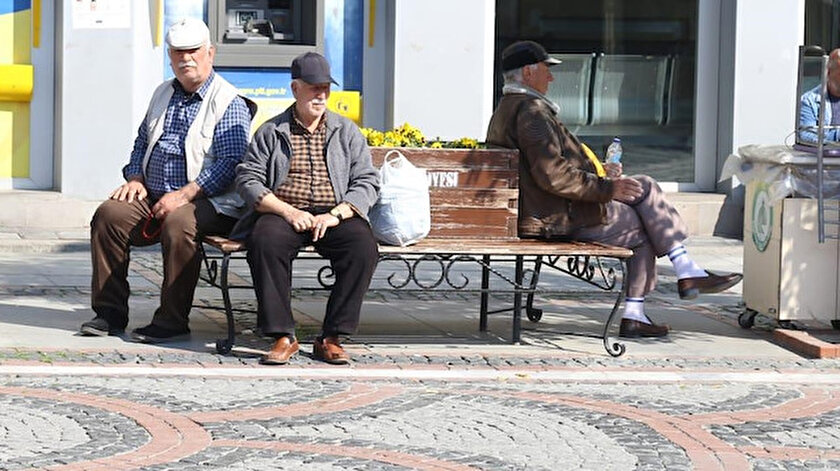 Son Dakika Haberleri Koronavirus Nedeniyle 65 Yas Ustune Sokaga Cikma Yasagi