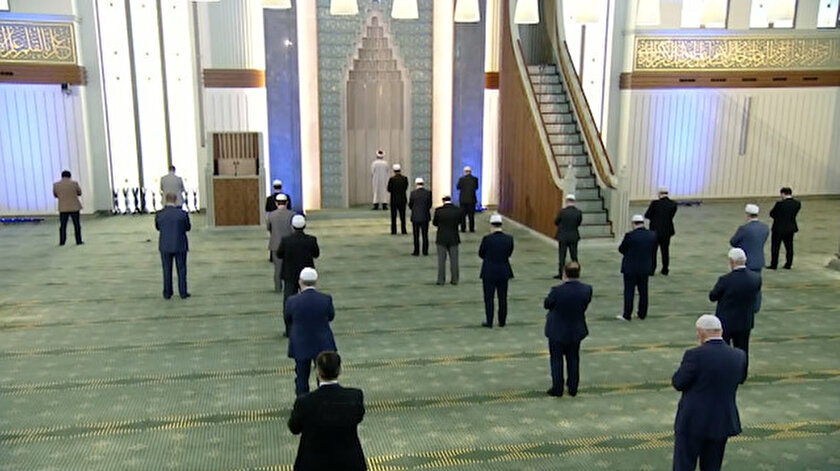 Diyanet Ten Cuma Namazi Aciklamasi Her Hafta Ulkemizin Farkli Bir Camisinde Temsilen Kilinacak