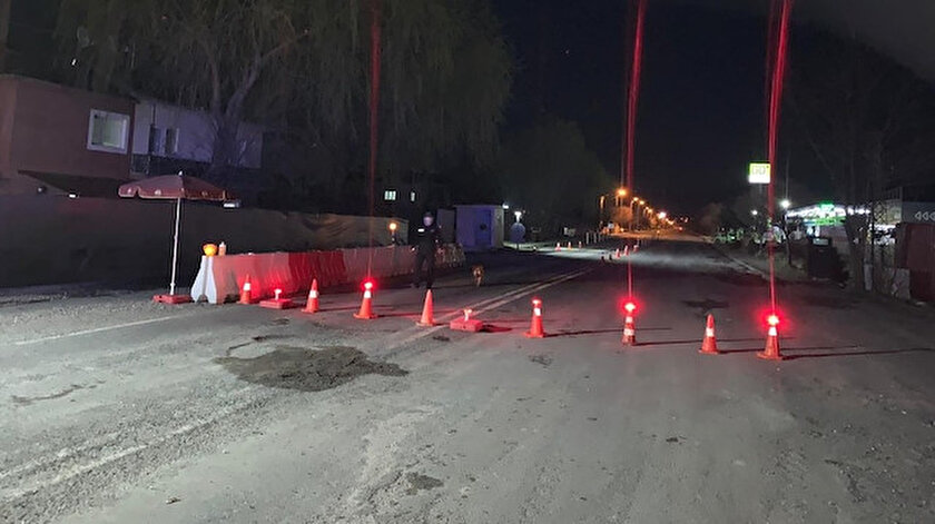 İlçeye giriş ve çıkışlar kapatıldı