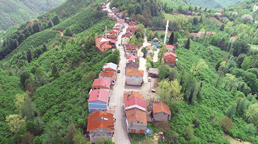 Elimdağ ve Şentepe mahallelerini, 7 metre genişliğindeki yol ayırıyor.