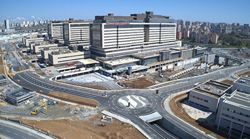 Başakşehir Şehir Hastanesi'nin açılışa 3 gün kala yolları ...
