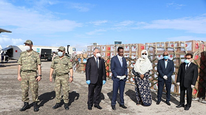 Türkiye’nin tıbbi yardım malzeme desteği Somali’ye ulaştı