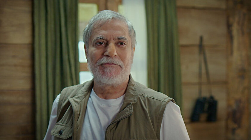 Mehmet Ali Erbil de filmde yer alan oyunculardan biri.