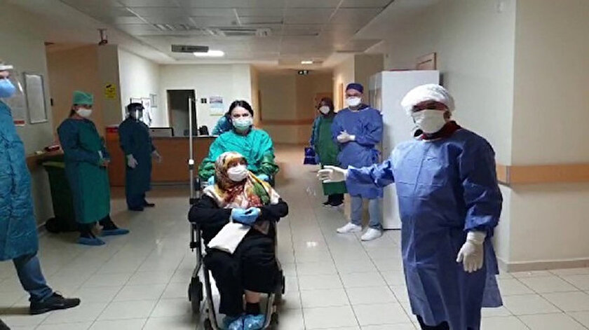 Doktoru ile birlikte taburcu oldu.