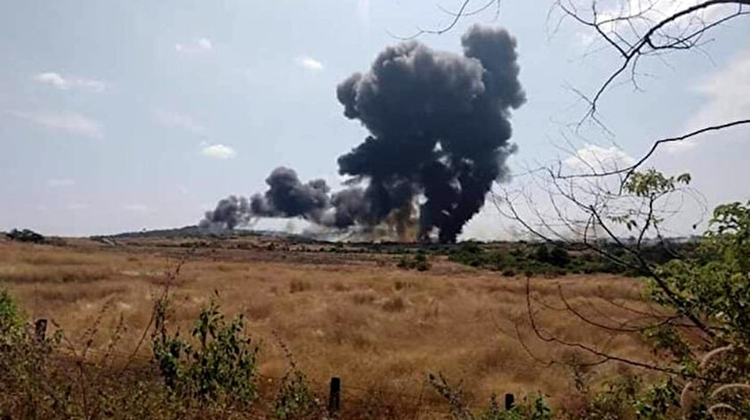 Hindistan’da savaş uçağı düştü: Pilot fırlatma koltuğu ile atladı