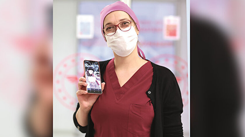 Elif Turna evlat hasretiyle Anneler Günü geçirdi.