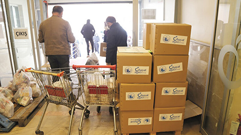 Sivas Belediyesi'nin Sularbaşı Mahallesi'ndeki binasında kurulan Gıda Bankası.
