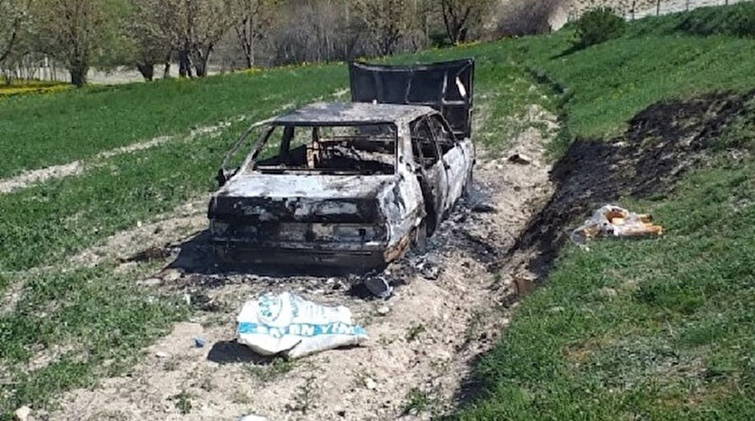 Ateşe verilen araç küle döndü.