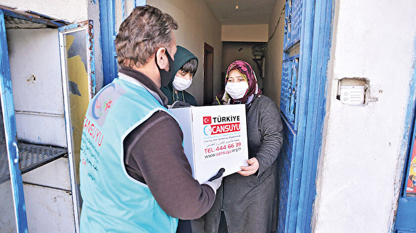 Cansuyu, hayırseverlerden gelen bağışlar ile muhtaçların sofralarına zenginlik katıyor.
