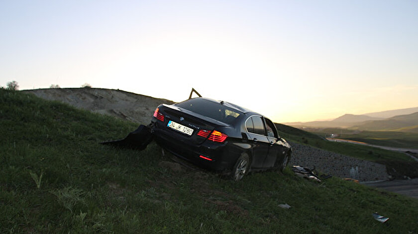 Araç şarampole yuvarlandı.