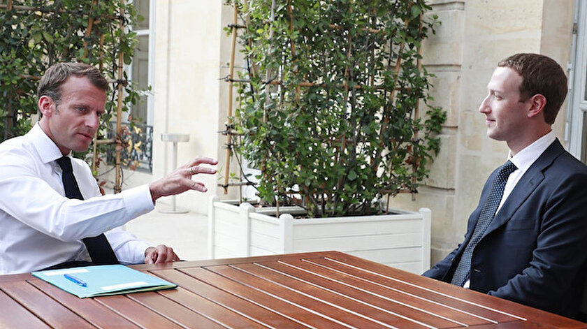 Fransa Cumhurbaşkanı Emmanuel Macron ile Facebook'un Kurucusu Mark Zuckerberg