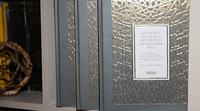Ketebe Yayinlari Ucuncu Yasina 300 Uncu Kitabiyla Giriyor Anadolu Selcuklu Sanatinin Geometrik Dili Kultur Dunyasina Bir Armagan