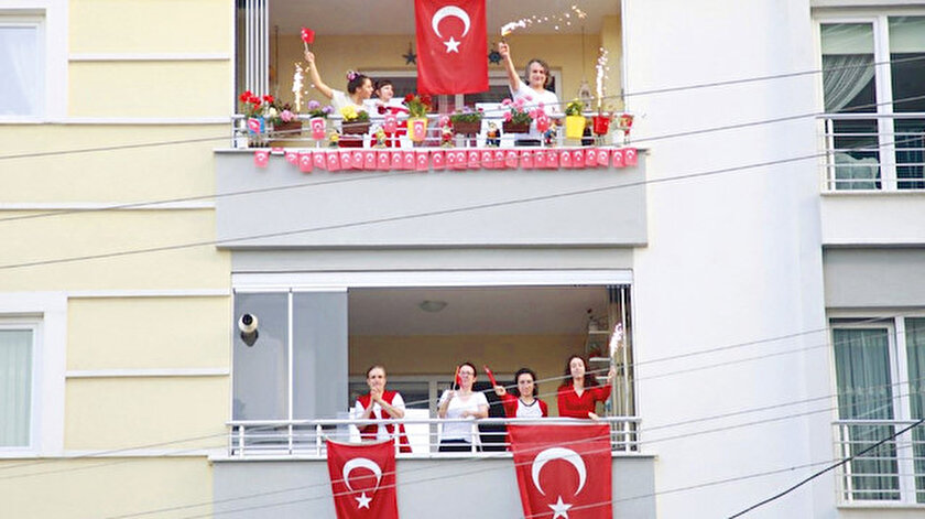 Aynı coşkuyla: 19 Mayıs Atatürk’ü Anma Gençlik ve Spor Bayramı, koronavirüs salgını nedeniyle evlerde kutlandı
