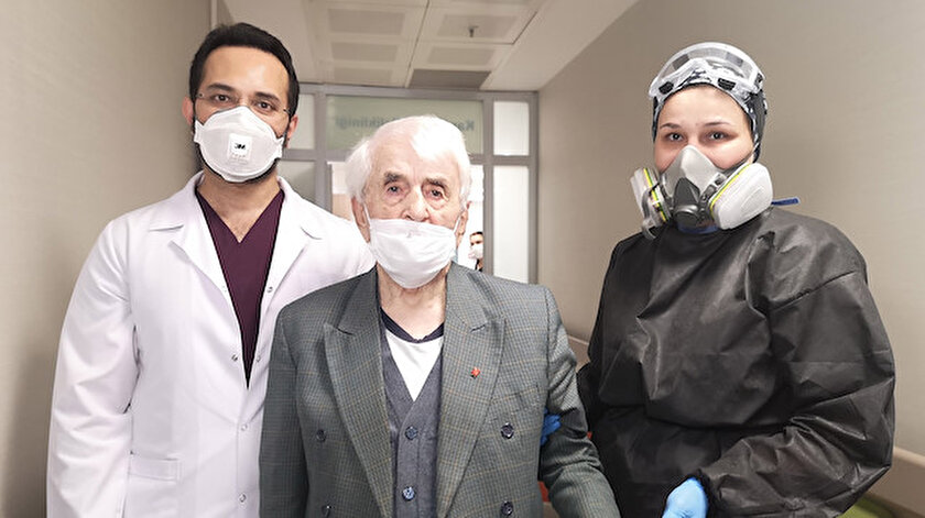 Sağlığına kavuşan 91 yaşındaki Hilmi Oral taburcu oldu.