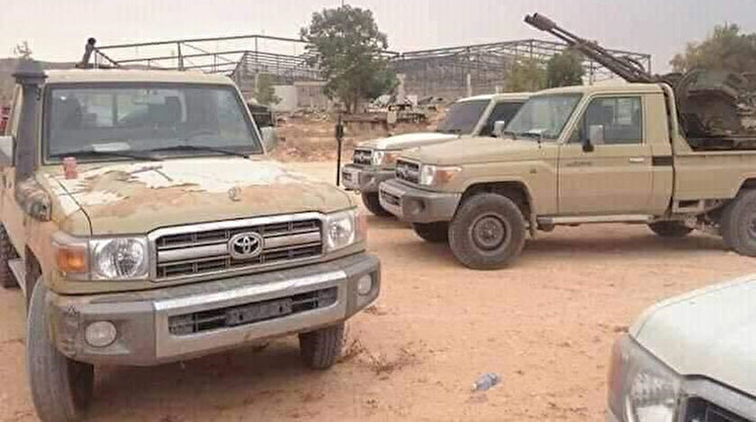 Libya hükümeti, batı bölgelerdeki farklı beldeleri de milislerden arındırmaya devam ediyor.