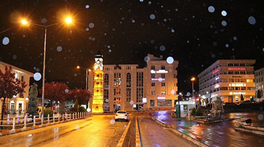 Yozgat’a Mayıs ayında kar yağdı.
