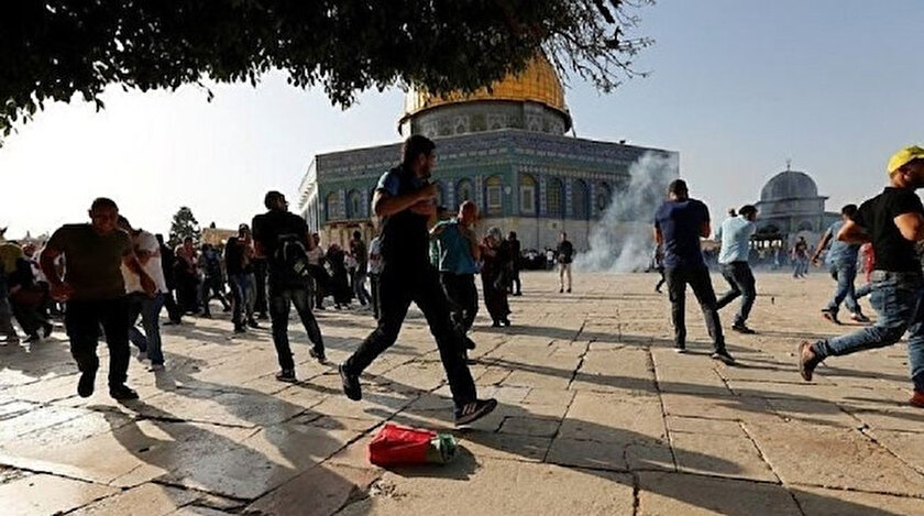 Çok sayıda Filistinlinin gözaltına alındığı belirtildi.