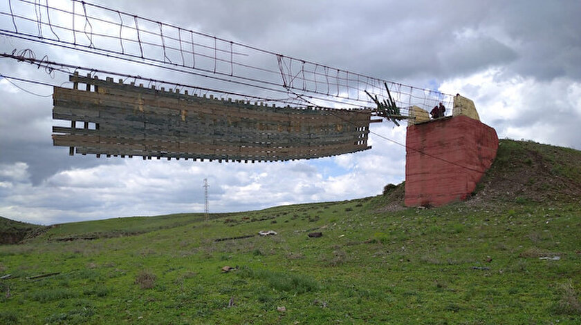 https://img.piri.net/mnresize/840/-/resim/imagecrop/2020/05/25/03/24/resized_2dd28-1508_tur_picture_20200525_21597160_21597158.jpg