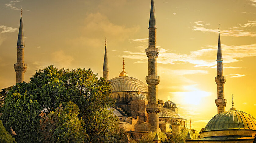 İstanbulda hangi camilerde cuma namazı kılınacak? İstanbul ilçe ilçe cuma namazı kılınacak camiler