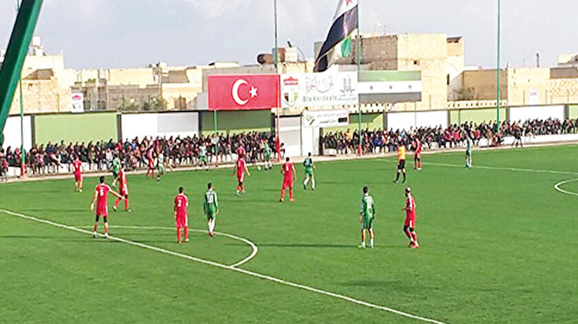 Tüm bölgelerde okul ve bağımsız spor kulüplerine spor malzemesi desteği verildi.