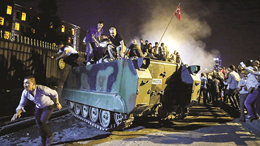 15 Temmuz'daki alçak darbe girişimi gecesi